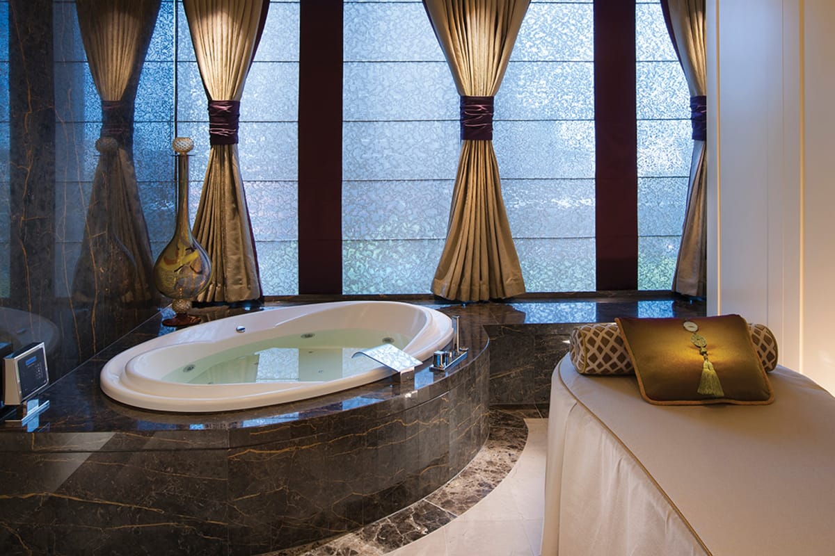 Crown Spa Lounge